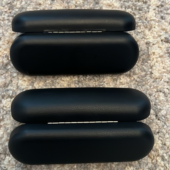 (2) Oakley eyeglasses cases!! Brand new!! Price is for BOTH!! - Picture 3 of 8